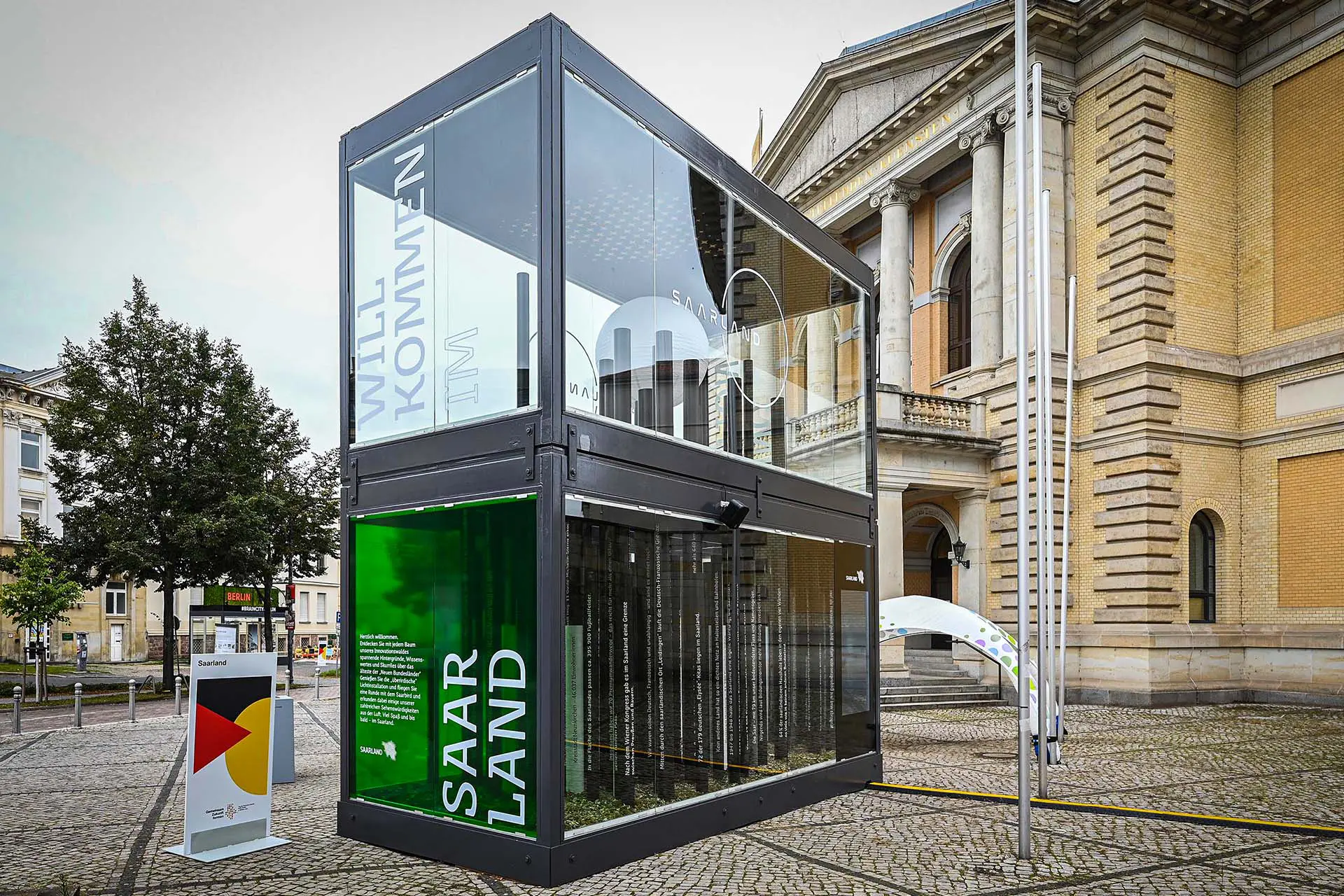 Saarland Cube mit narrativer Ausstellungsarchitektur für den Tag der deutschen Einheit © Diemer & Schweig Designstudio