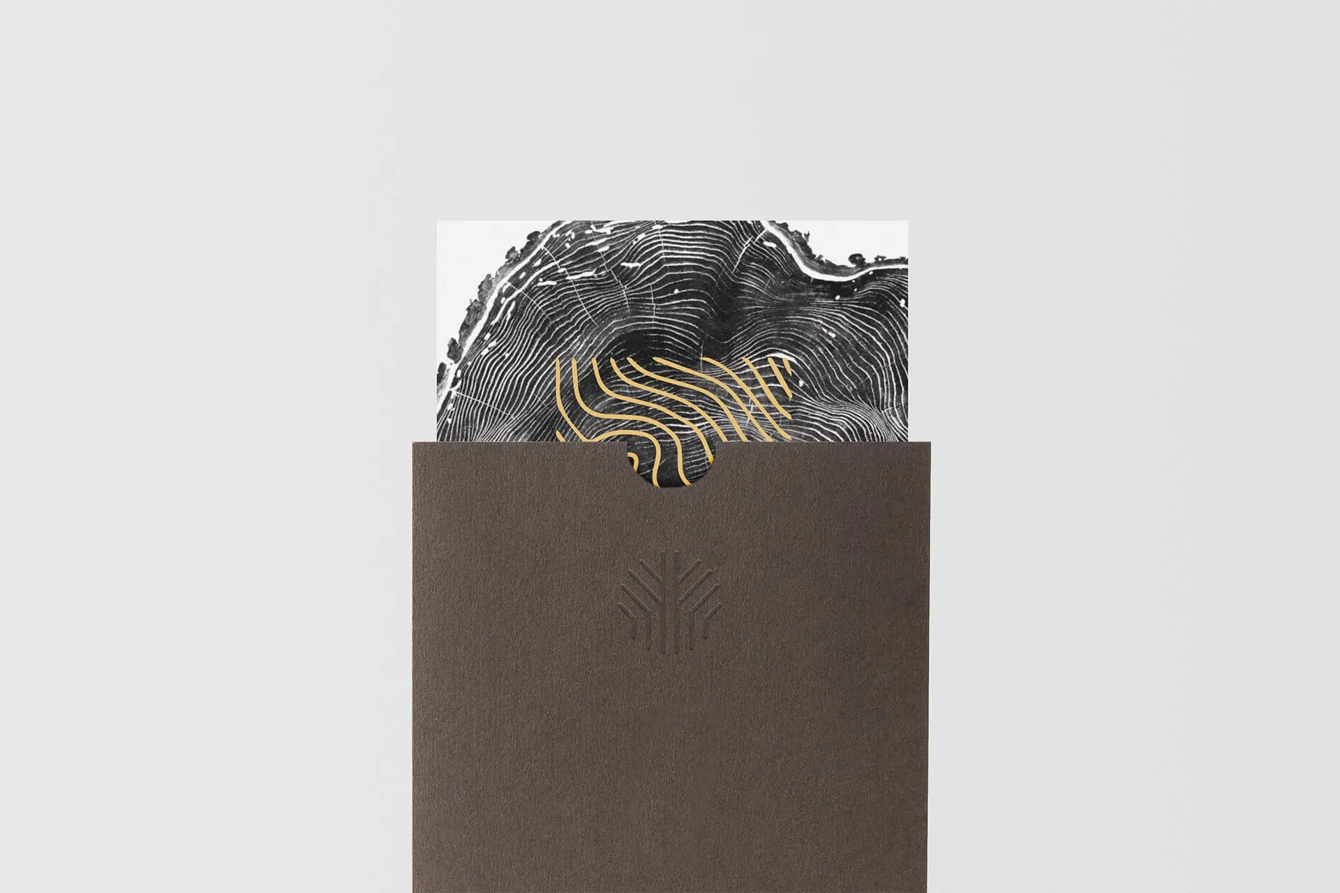 Print Design einer Grußkarte mit geprägtem Umschlag Schuber für Hotellerie, Ferienwohnung, Hospitality © Diemer & Schweig Designstudio