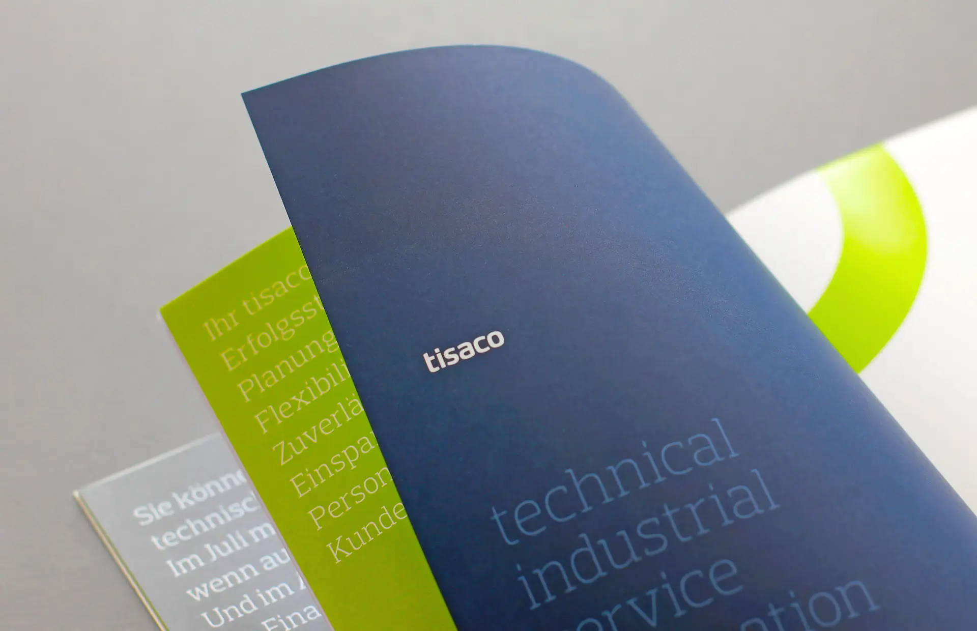 Broschüren Gestaltung für Industrie Automation Consulting © Diemer & Schweig Designstudio